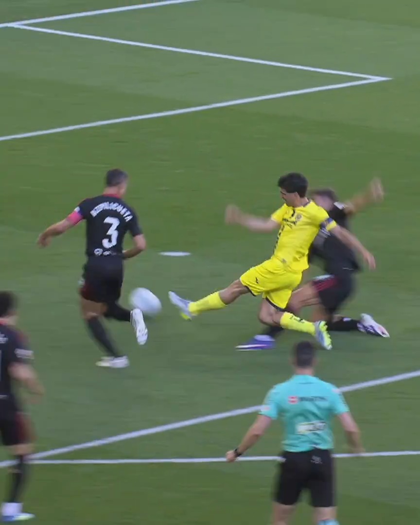 Cuando el control es medio gol... 🔝 VillarrealSevilla | LALIGAHighlights | DesenlaceLALIGA | Villarreal CF