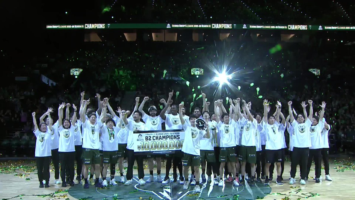B2初代王者は、B2最後の王者に。 優勝の喜びを噛み締める、最高のひととき🙌 神戸ストークス公式 #Bリーグ #りそなグループ #B2プレーオフ
