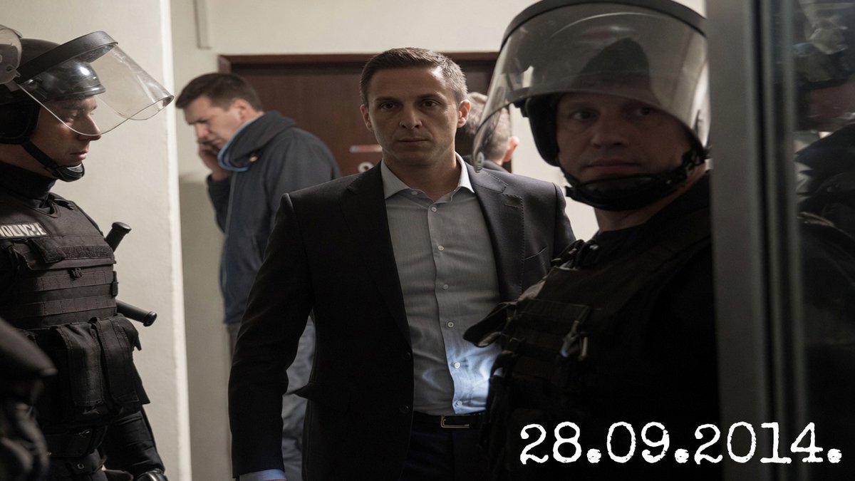 Veselin Milić dolazi da evakuiše Andreja i Kobre, posle prebijanja od strane žandarmerije u septembru 2014. (03:24)