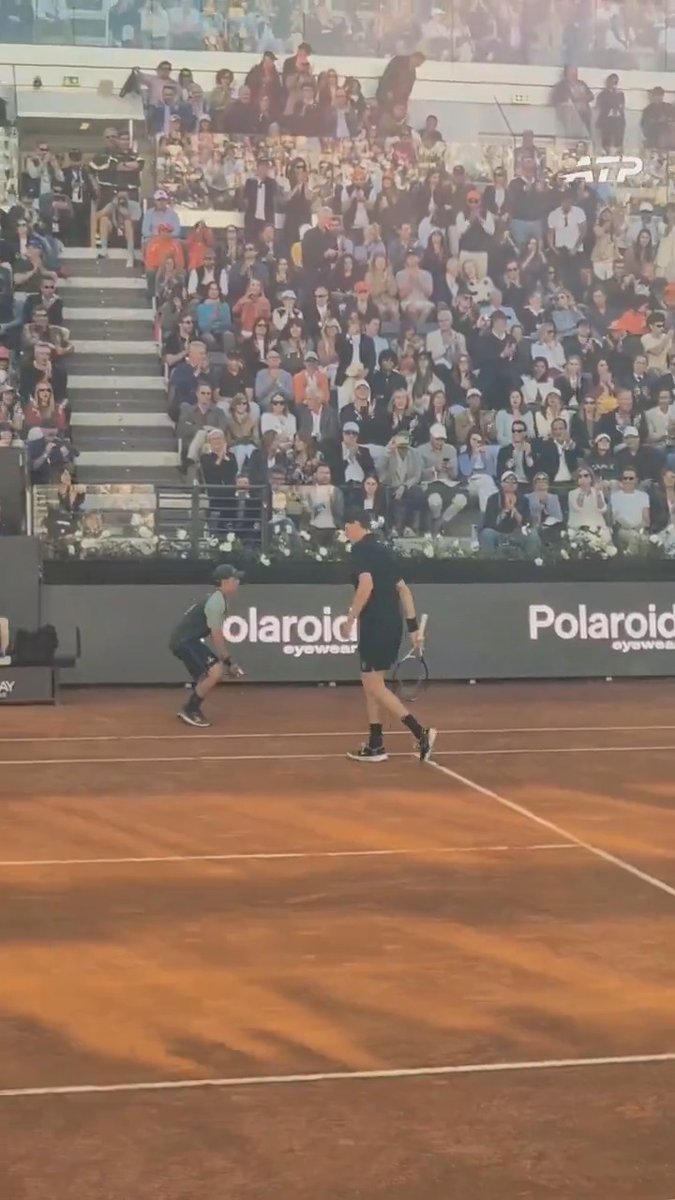 SLAMDUNK Sinner! ⛹️‍♂️ Internazionali BNL d'Italia | #IBI26 | Jannik Sinner