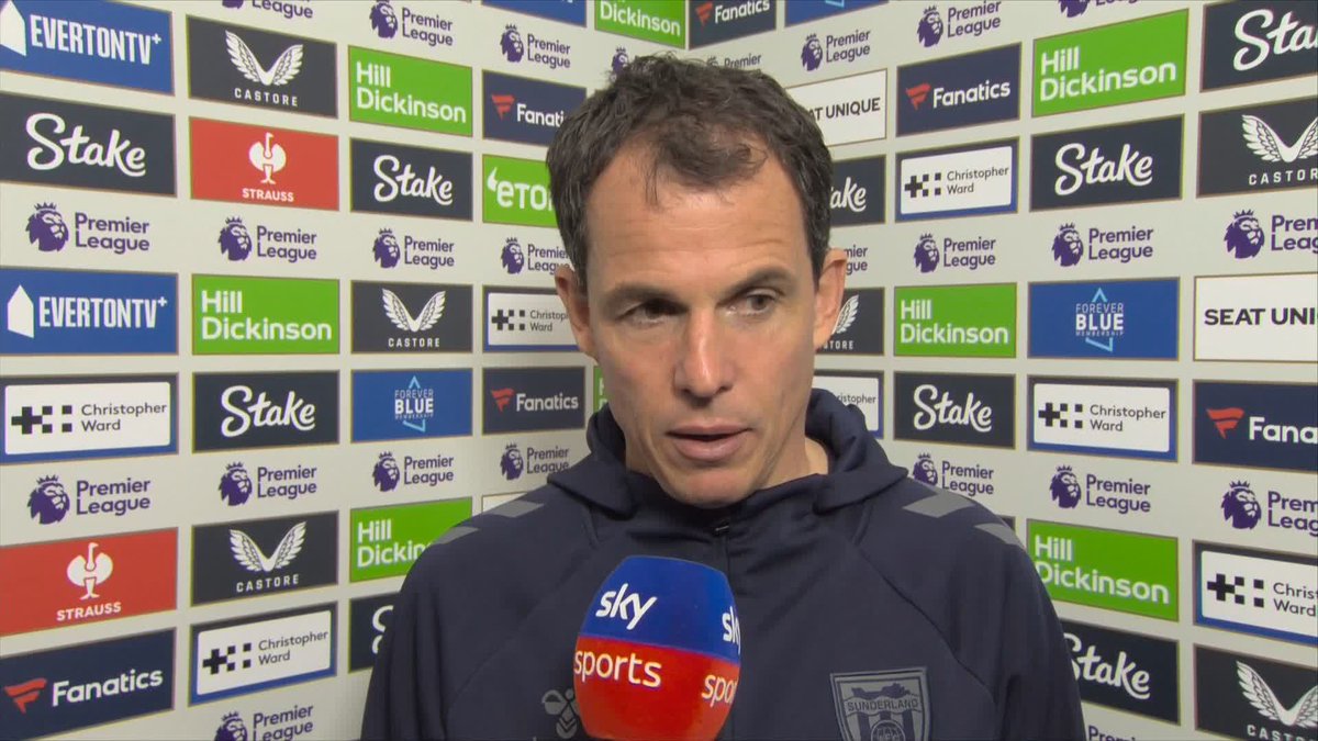 "The group is a unit!" Regis Le Bris on Sunderland's huge win over Everton! 👊