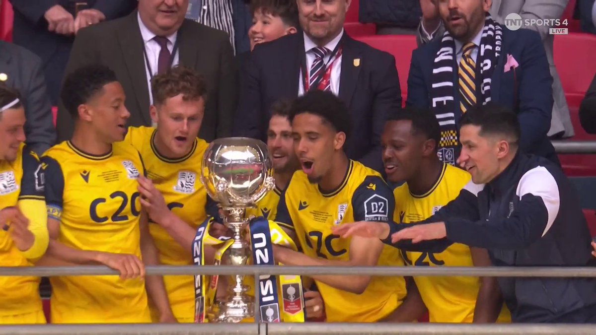 Southend United lift the FA Trophy 🏆 📺 TNT Sports and HBO Max