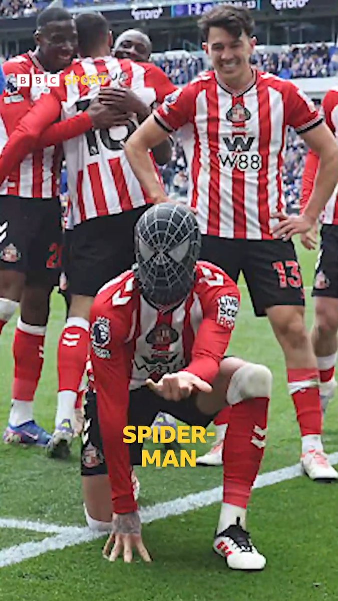 Sunderland's Enzo le Fee explains the reason behind his Spider-Man mask celebration 🕷