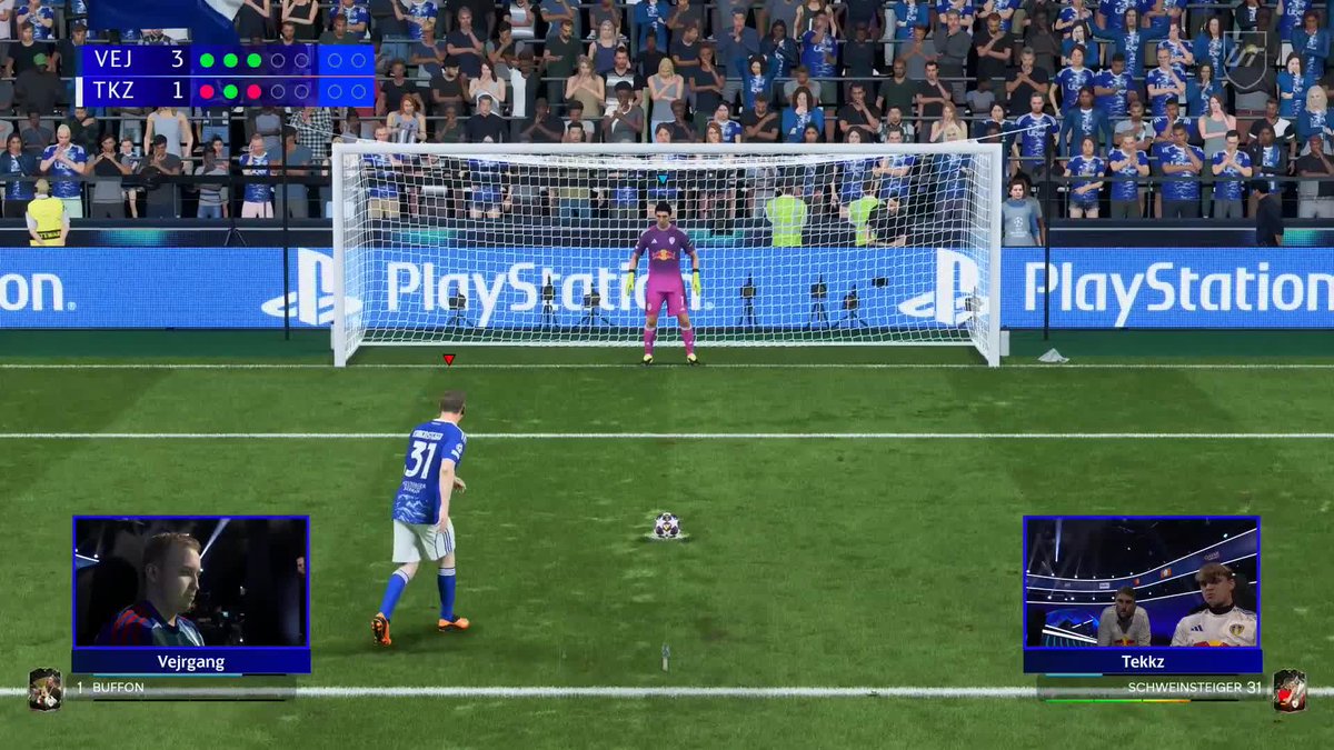 What an insane match! 🔥 Anders Vejrgang defeats Tekkz on penalties 🎯 #eChampionsLeague #FCPro