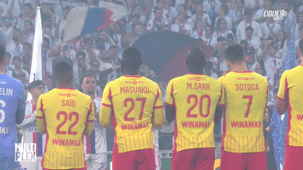Le Groupama Stadium a rendu hommage à la légende de l’OL Fleury Di Nallo 🇫🇷. 🎥 L1+