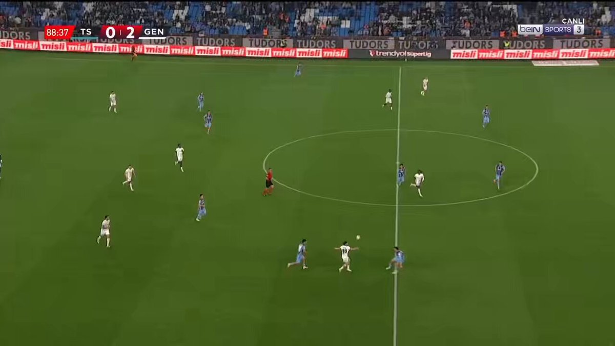 ozan tufan, fıratcan üzüm’ün cezasını kesiyor 😌