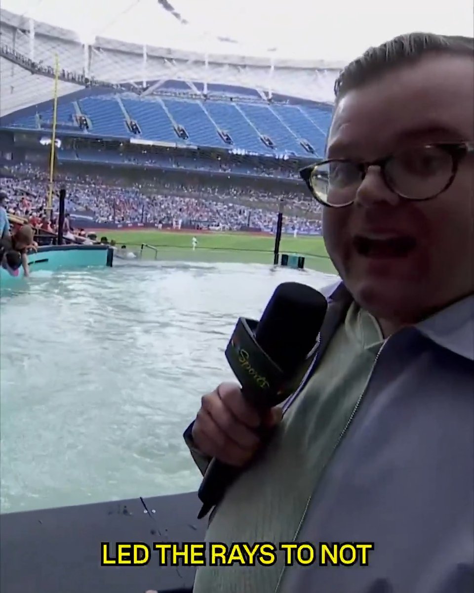 First trip to The Trop so I had to pay a visit to the Cownose Clubhouse! Great to see the rays, who survived Hurricane Milton in the tank at The Trop and are now BACK!