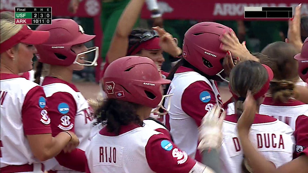 ANOTHER Arkansas Softball run-rule 😱 The Razorbacks won all three regional games by run-rule for the first time in program history 🐗