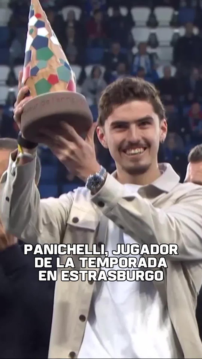 Joaquín Panichelli fue elegido como el MEJOR JUGADOR DE LA TEMPORADA en Estrasburgo. Así entró a recibirlo. ❤️🇦🇷