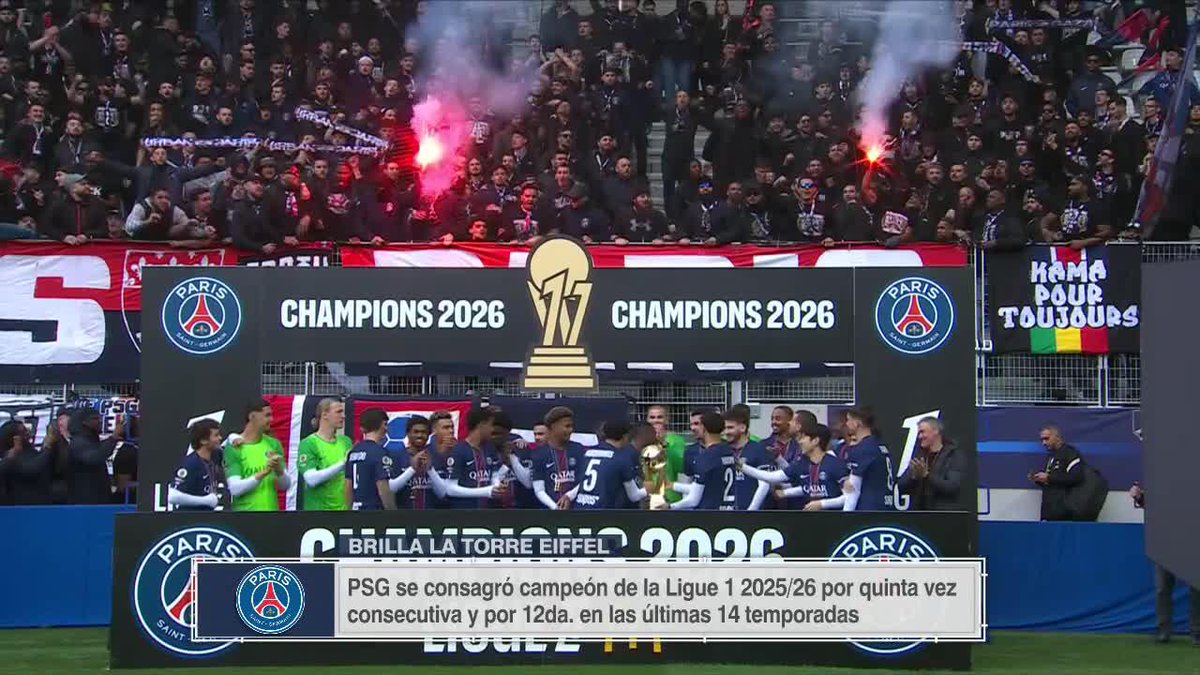 😳 LEVANTAR EL TROFEO EN EL ESTADIO DE TU CLÁSICO, EN UN RINCÓN Y CON TU GENTE 🏆 PSG fue premiado por la #Ligue1xESPN en la previa al partido vs. Paris FC 🇫🇷 El equipo de Luis Enrique perdió 2-1 🤔 ¿Alguna vez visto algo así? 📺 Mirá la #Ligue1 por #DisneyPlus Plan Premium