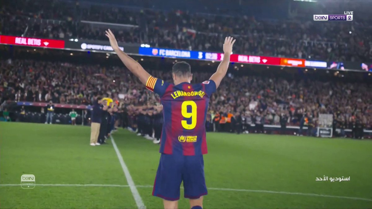 🇵🇱 برشلونة يكرّم ويودع نجمه البولندي روبرت ليفاندوفسكي بطريقة مميزة #الدوري_الإسباني #LaLiga