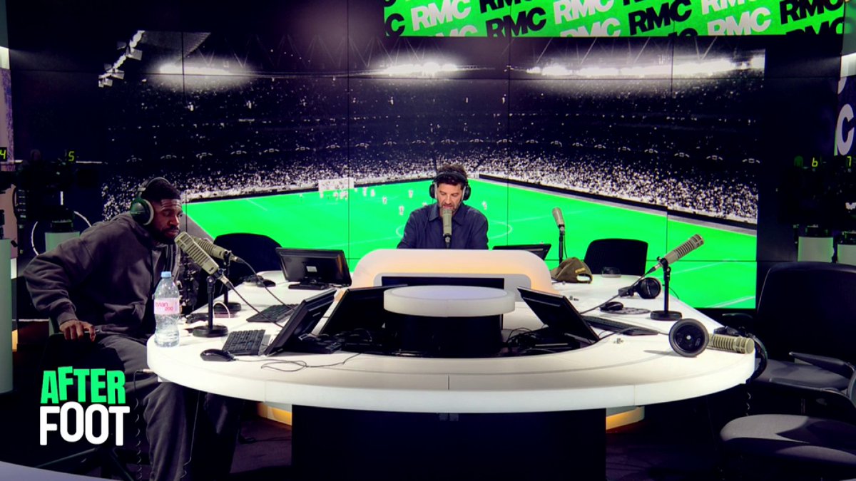 🗣️ Samuel Umtiti après les évènements à Nantes : "Je peux comprendre la déception de certains supporters, les chants, le fait de ne pas venir au stade... Mais le fait d'envahir le terrain, de rentrer cagoulé... C'est lunaire. C'est horrible et honteux."