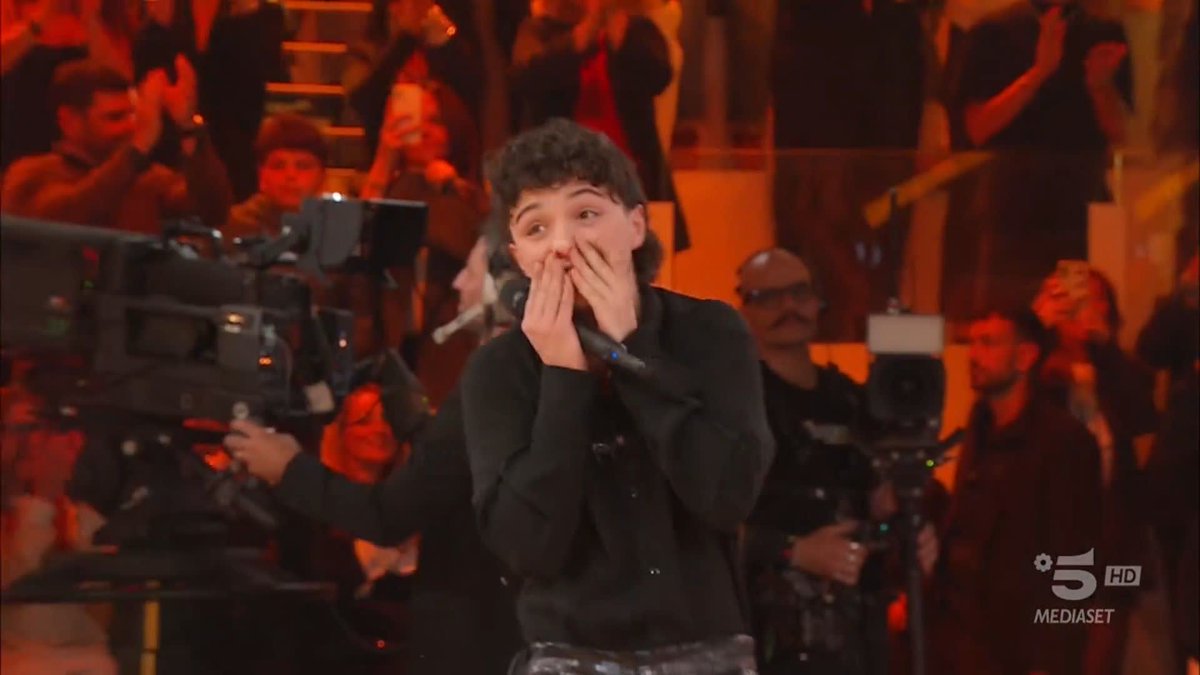 E CONTRO OGNI PREVISIONE LORENZO SI È PRESO LA COPPA GIGANTE BRAVISSIMO #amici25