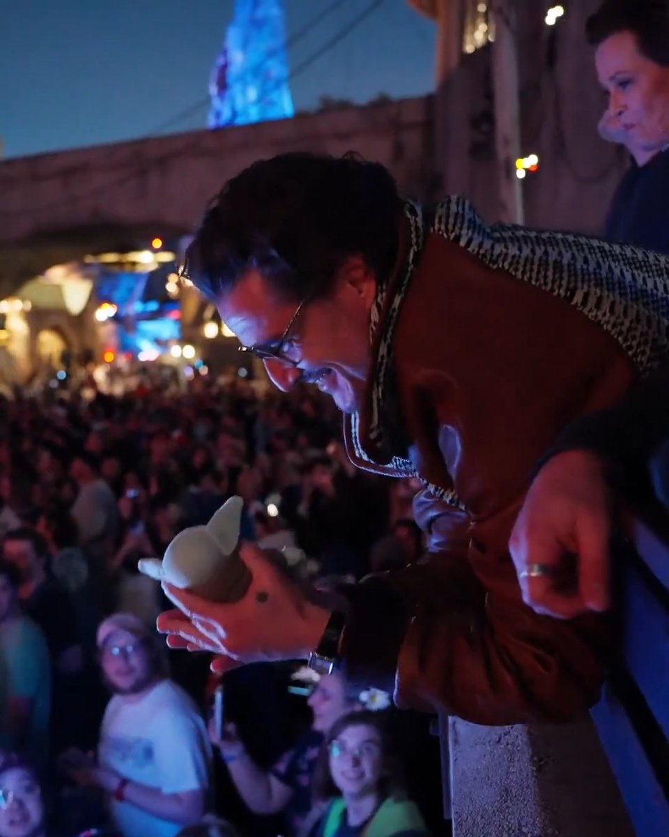 Pedro Pascal is greeted by fans at Star Wars: Galaxy's Edge in Disneyland Resort. Experience Star Wars: The Mandalorian and Grogu only in theaters and IMAX Friday. Get tickets. #TheMandalorianAndGrogu