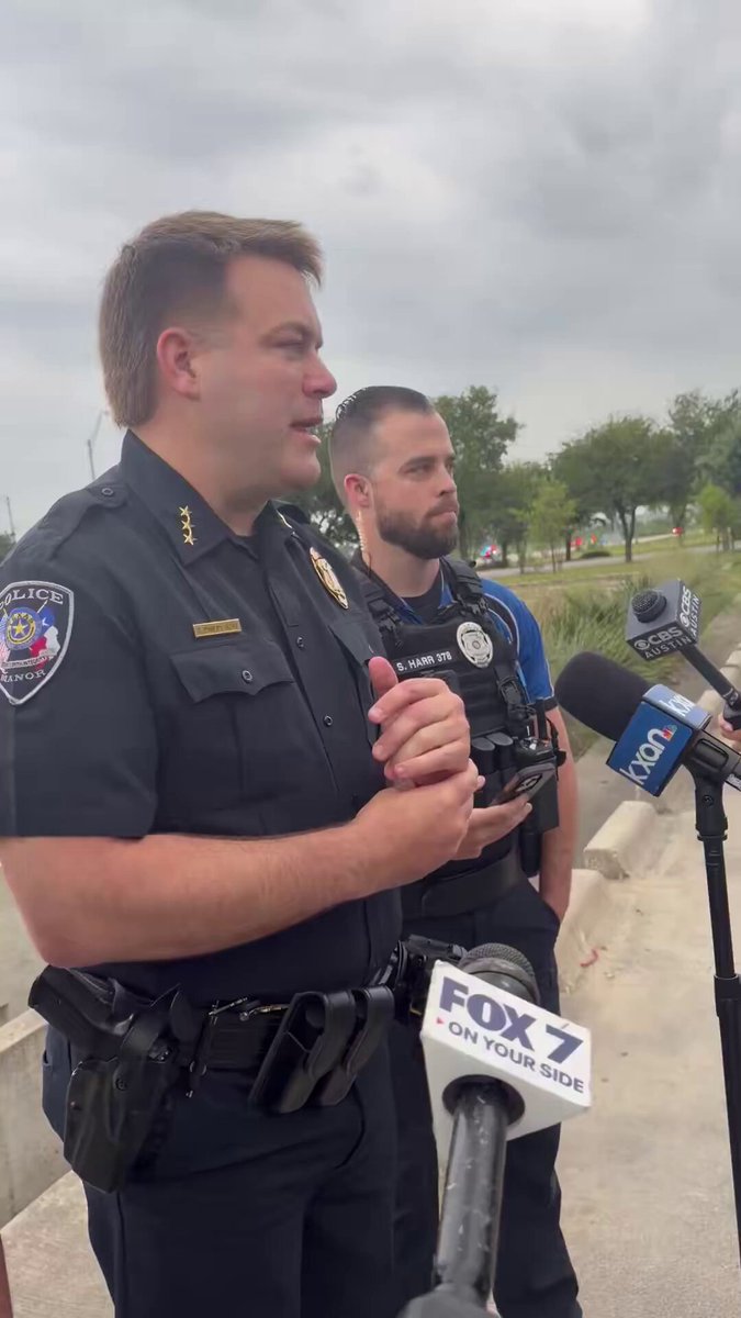 🚨 FULL UPDATE FROM MANOR POLICE (as of ~8 PM Sunday): Manor PD conducted an extensive search involving nearly 200 officers, K9 units, SWAT, helicopter, and drone support for the third suspect in the Austin shooting spree. Key details: • Two teenage suspects (15 and 17 years old) are in custody after a vehicle pursuit and crash in the Manor area. • The third suspect fled on foot during the traffic stop and remains at large. • Description: Hispanic male, mid-to-late teens, last seen wearing a gray shirt and black bottoms. • Shelter-in-place order for affected Manor neighborhoods (including areas around FM 973, Ralph Ritchie, Suncrest, etc.) has been lifted. • Police believe the suspect could be hiding in a shed, under a car, drainage ditch, or may have left the area entirely. “The possibilities are endless.” Residents are urged to remain vigilant, lock doors, and call 911 immediately if they see anything suspicious. The broader investigation involves up to 12 random shootings across Austin (including at two fire stations), with 4 people injured (one critically). No clear motive