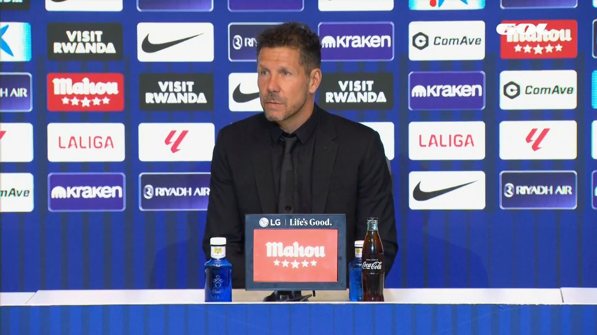 Diego SIMEONE 🇦🇷 sur sa relation avec Antoine GRIEZMANN 🇫🇷 🥹👇 : « Ce n’est PAS UN AMI ! Je ne l'appelle pas si j'ai un problème, je ne dîne pas avec lui chaque semaine.. MAIS JE L’AIME ! C’EST MA FAIBLESSE dans une relation entraîneur-joueur.. » 🥰