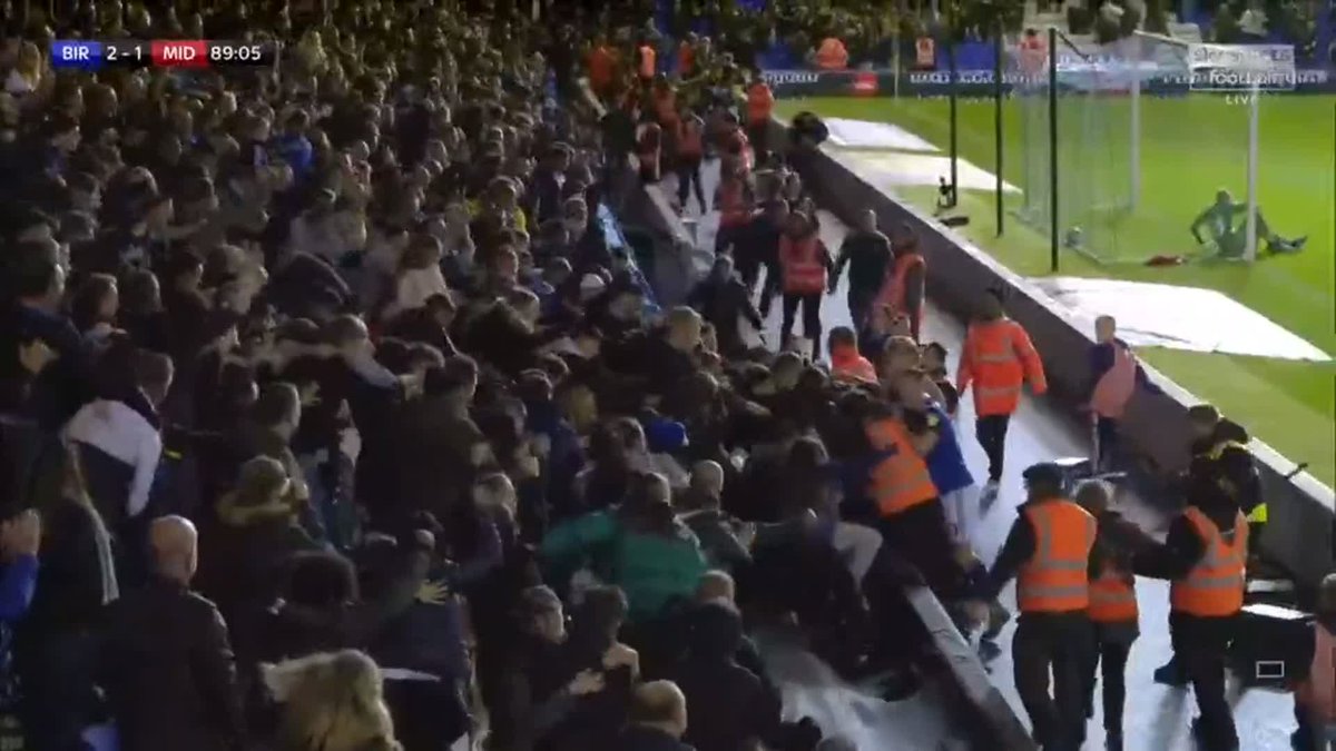 𝘾𝙃𝘼𝙈𝙋𝙄𝙊𝙉𝙎𝙃𝙄𝙋 𝙁𝙇𝘼𝙎𝙃𝘽𝘼𝘾𝙆! ⏪ A throwback to when Odin Bailey scored an 89th minute winner to help Birmingham City beat Middlesbrough 2-1 at St Andrew's back in October 2019! 🤩 𝙎𝘾𝙀𝙉𝙀𝙎! 🤪 #BCFC