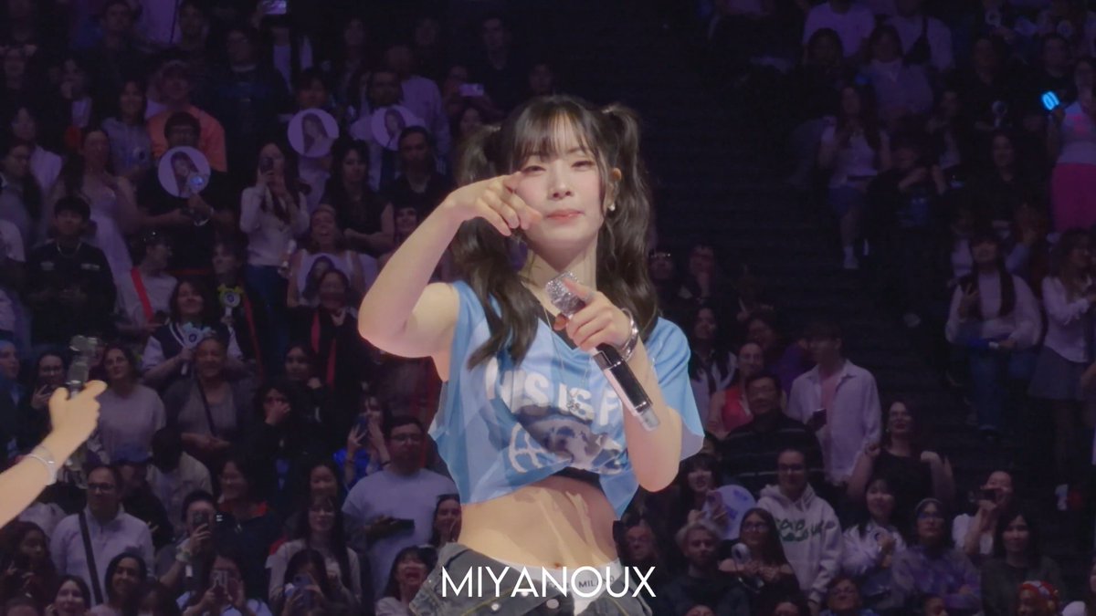 GIRL WHAT THE FUCK KEEP THOSE BANGS PERMANENT DARLING YOU LOOK STUNNING AS HELL