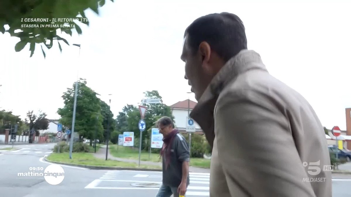 Il papà di Andrea Sempio dopo la chiusura delle indagini: "Andrea non c'entra niente con la morte di Chiara Poggi" #Mattino5 è in diretta su #Canale5 e in streaming su Mediaset Infinity