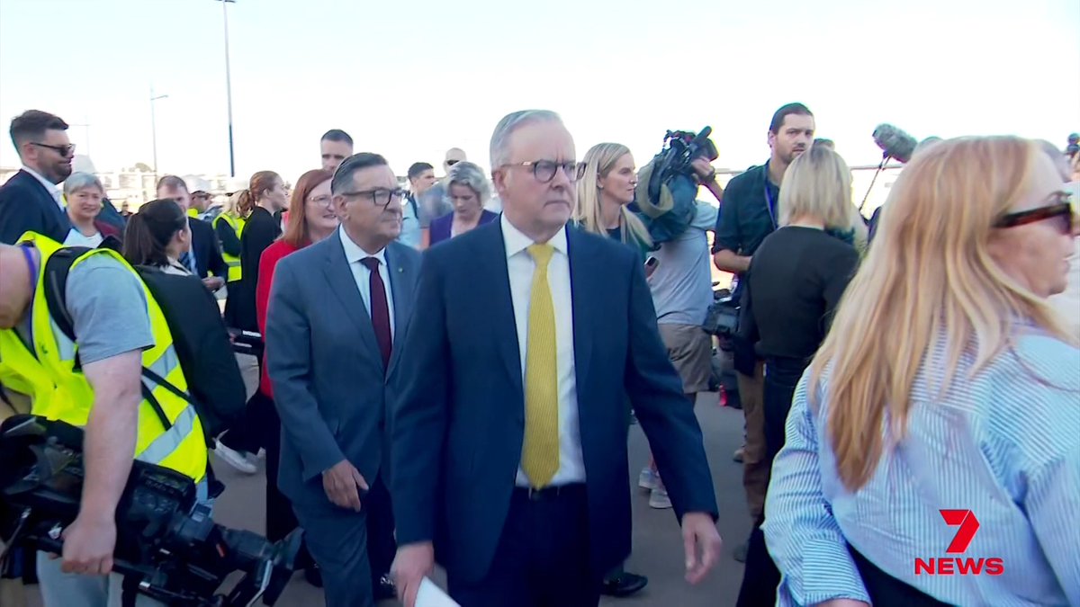Anthony Albanese’s Budget has become the most unpopular since the Paul Keating era, with new polling showing collapsing support for major parties and growing voter frustration over broken promises and cost-of-living pressures.