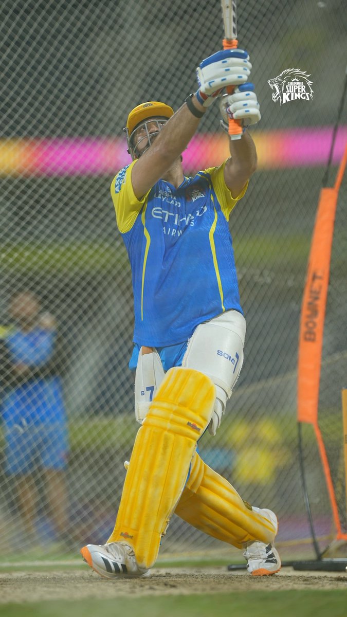 Hustled up 👊 Hyped up 💪 Fired up 🔥 Ready for the roar 🦁 #WhistlePodu #CSKvSRH