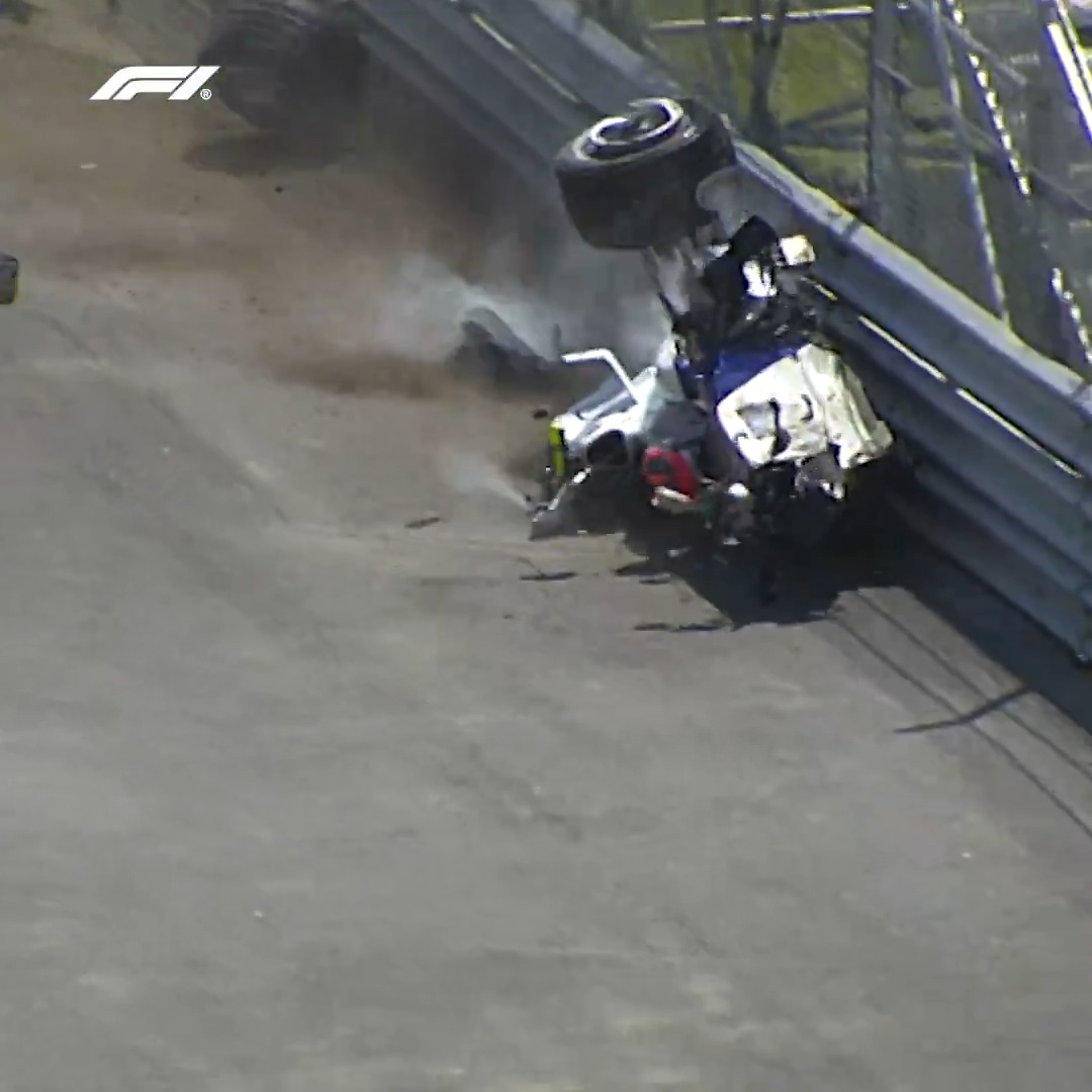 2007: Suffers one of the scariest crashes ever seen in F1 2008: Wins the race and leads the championship Just Robert Kubica things. 😮💨 #F1 #CanadianGP