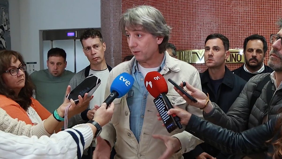 Hoy el peaje que tiene que pagar Mañueco a Vox es mayor. ❌ Nos va a costar más a toda la sociedad de Castilla y León. Carlos Martínez Mínguez / ❤️ pide hacer autocrítica después de las elecciones en Andalucía.