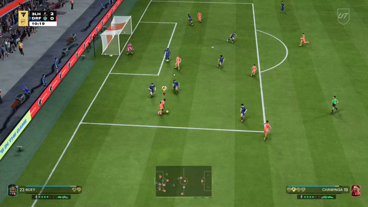 🚨 لا تفوتكم هذي الحركة مجنوووووووونة رجعت الشغف للعبة 1️⃣ روح الاعدادات وفعل هذا الخيار On تلاقيه تحت واسمه (Analog Sprint) 2️⃣ بعدها وانت تجري لا تضغط زر الجري (R2) للنهاية.. اضغطه نص ضغطة فقط وبتشوف اللاعب يجري نص جرية - كانها انكرا لكن اسرع ومسلوكة وتهرب من المدافع وتغير اتجاهك باستمرار 🔥 - لازم عنده رابيد عشان يحافظ عالسرعة اثناء تغيير الاتجاه.. لكن لاحظت لو اللاعب قصير ونحيف برضو تمشي بدون رابيد ✅️ - لازم زر الجري يكون R2 عشان ينضغط نص ضغطة.. اللي يجري بR1 ما تضبط ❌️