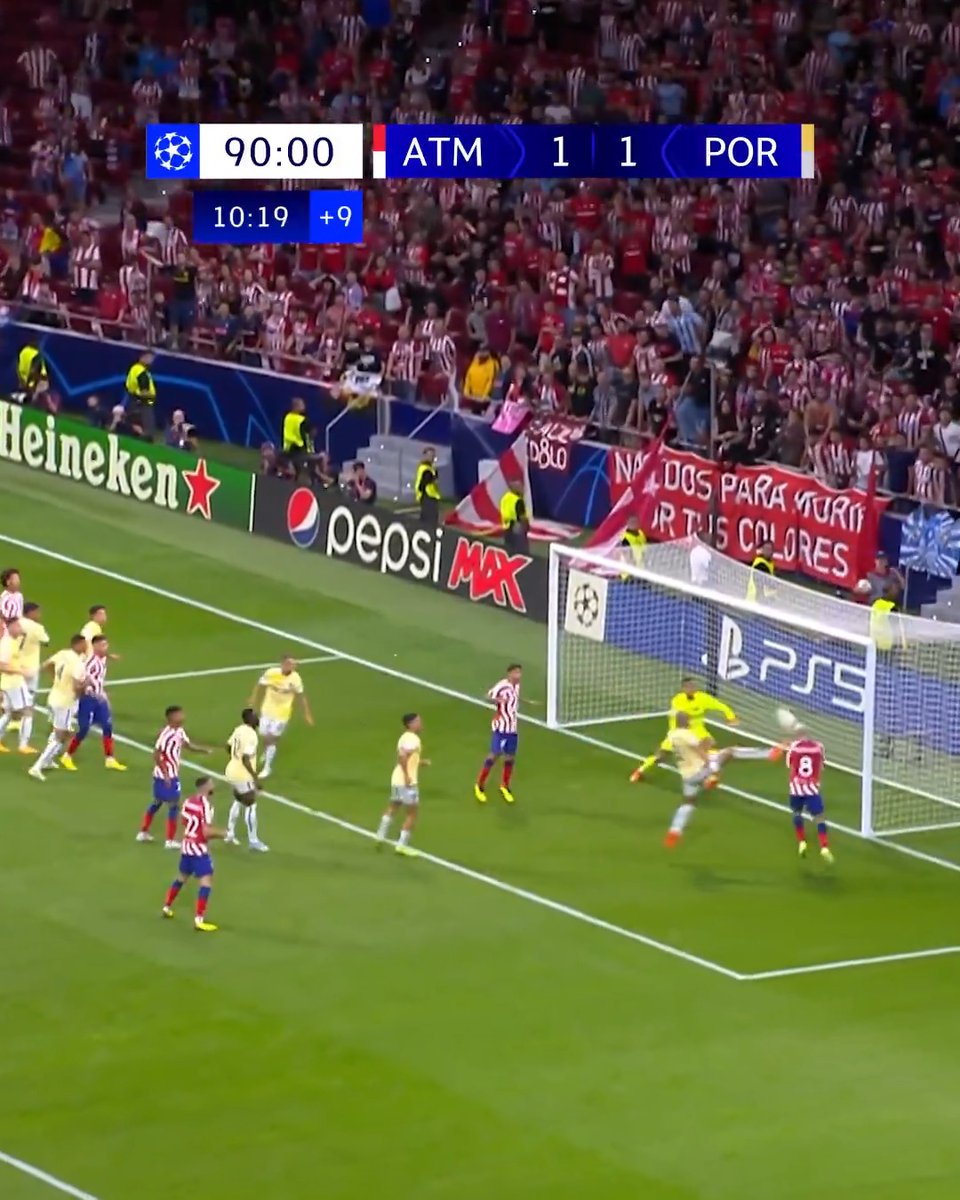 Griezmann 101st-minute winner 😲 Diego Simeone running to celebrate with him ❤️🤍 #UCL