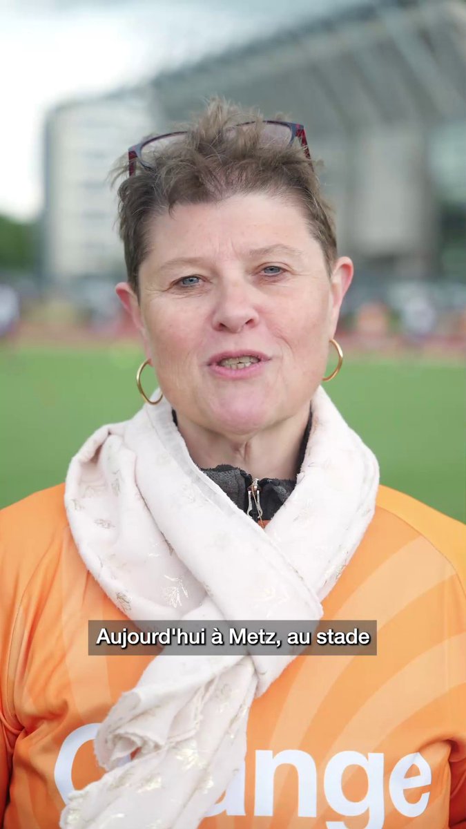 Et si le football devenait aussi un terrain d’apprentissage du numérique responsable ? Depuis plus de 6 ans, Orange mène ces actions partout en France avec le soutien de la FFF - Fédération Française de Football et des clubs partenaires. Chaque année, près de 100 000 jeunes sont sensibilisés à travers le football amateur, accompagnés par nos ambassadeurs, salariés volontaires d'Orange. Parce qu’aujourd’hui, apprendre à garder le contrôle sur le terrain, c’est aussi apprendre à garder le contrôle de sa vie numérique. ForGoodConnections