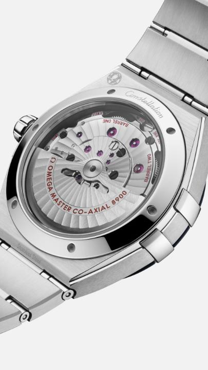 Excellence from every angle. This 41 mm Constellation reveals time on a rhodium-grey meteorite dial, while the Co-Axial Master Chronometer calibre exemplifies the art of OMEGA precision. #OMEGA #Constellation