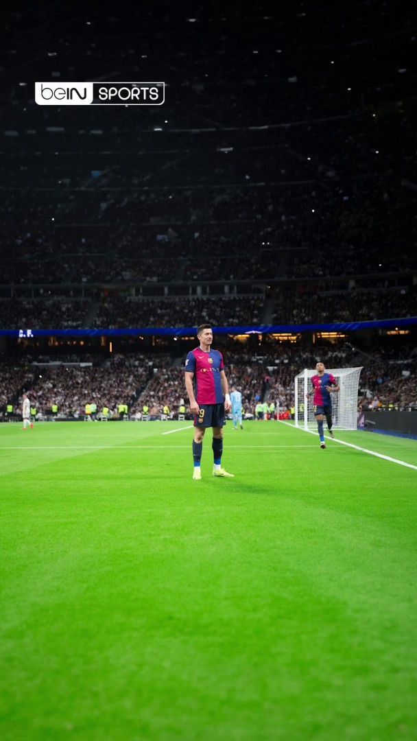 👀✨ لحظات لا تُنسى! ما هي أكثر لحظة تتذكرها لروبرت ليفاندوفسكي؟ ⚽️🔥 هدف؟ احتفال؟ أم ليلة تاريخية؟ ✍️ #ليفاندوفسكي
