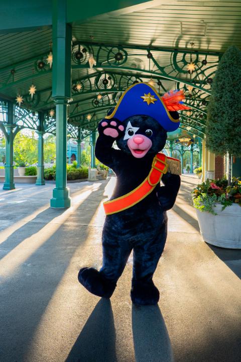 The marshmallow stars have aligned 💫 Captain Cacao has arrived and is ready to meet you at Universal Epic Universe! Be sure to find the Captain in Celestial Park starting May 22nd. Character appearance subject to change.