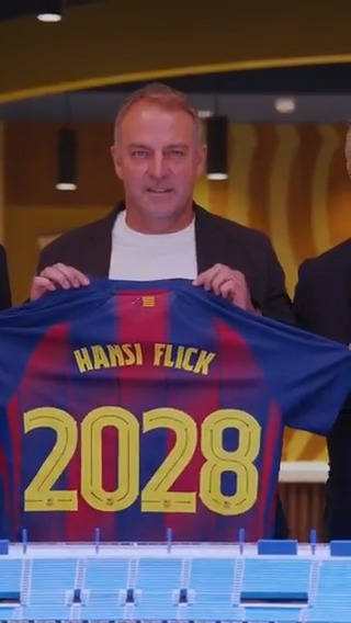🤩🤝 Hansi Flick prolonge au Barça jusqu'en 2028 ! #LALIGA #beINSPORTS