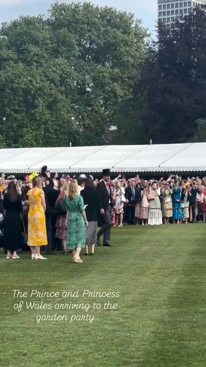 Princess Kate never compromises on her heels 😅 👠 Co-hosting a Buckingham Palace garden party with Prince William, the royal mom of three confidently navigated the wet grass in sky-high stilettos – without sinking into the ground. Safe to say the Princess of Wales’s balancing skills are every bit as impressive as her style! #katemiddleton #royalfamily 📽️: Katrnish / X