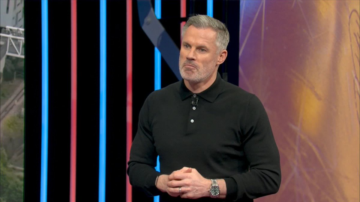 "They have a chance to be remembered for changing direction of the Premier League trophy" 👀 Jamie Carragher on whether Burnley could get something out of the game against Arsenal...