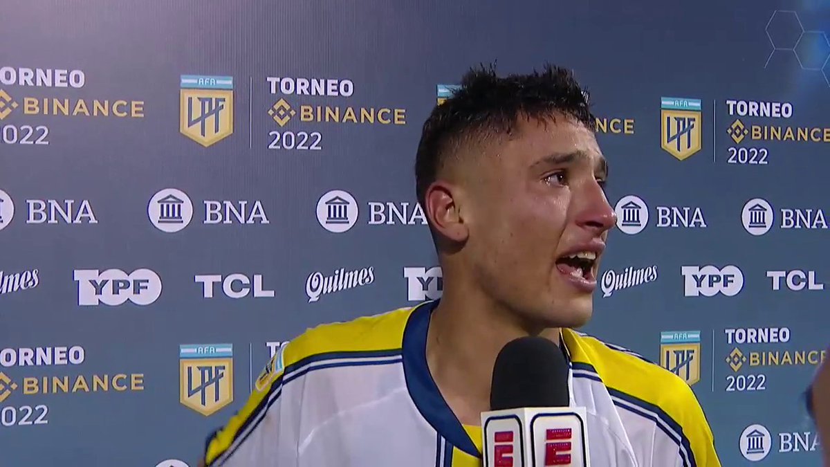 Mañana es el último partido de Véliz en el Gigante de Arroyito. Un gran delantero que hizo todo lo posible para volver al club. Mucha gratitud. Central es tu casa, Alejo.