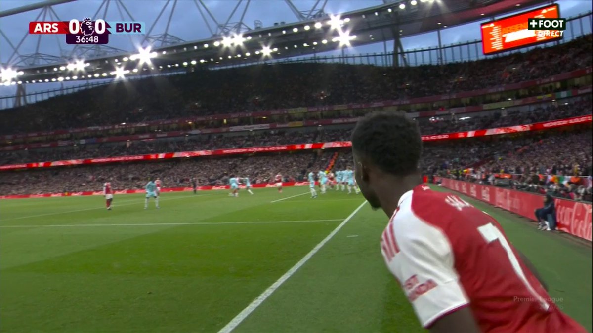 🚨 LE BUT DE KAI HAVERTZ 🇩🇪 QUI MET LES GUNNERS DEVANT ! ❤️🤍 Arsenal détient désormais le RECORD de buts inscrits sur corner sur une saison de Premier League (18). 🤯