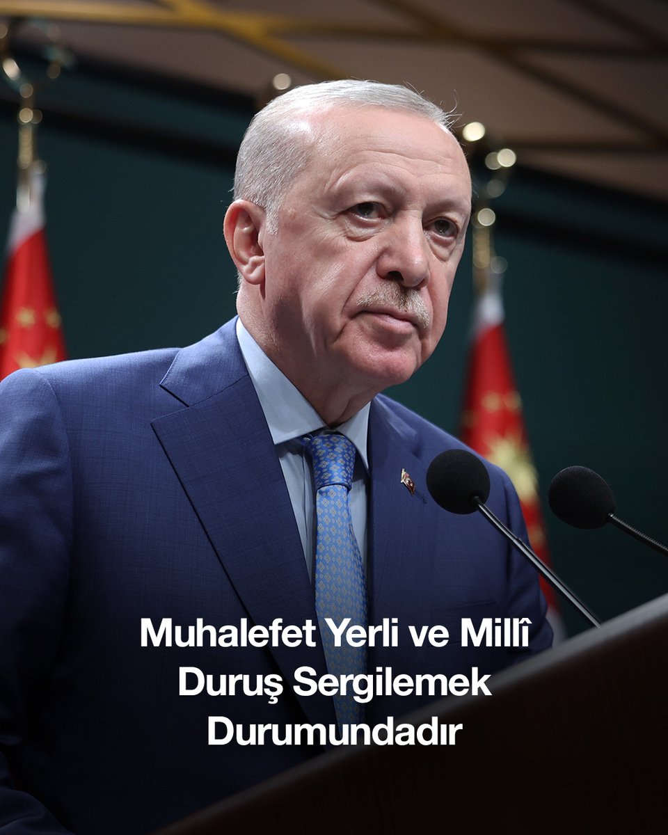 Hatırlatmak isterim ki bölgemizin ateş çemberinden geçtiği… Gelişmiş ülkeler dâhil kimsenin önünü göremediği… Küresel sistemde yeni bir denklemin kurulduğu bir dönemde muhalefet de en az bizim kadar duyarlı hareket etmek, yerli ve millî bir duruş sergilemek durumundadır.