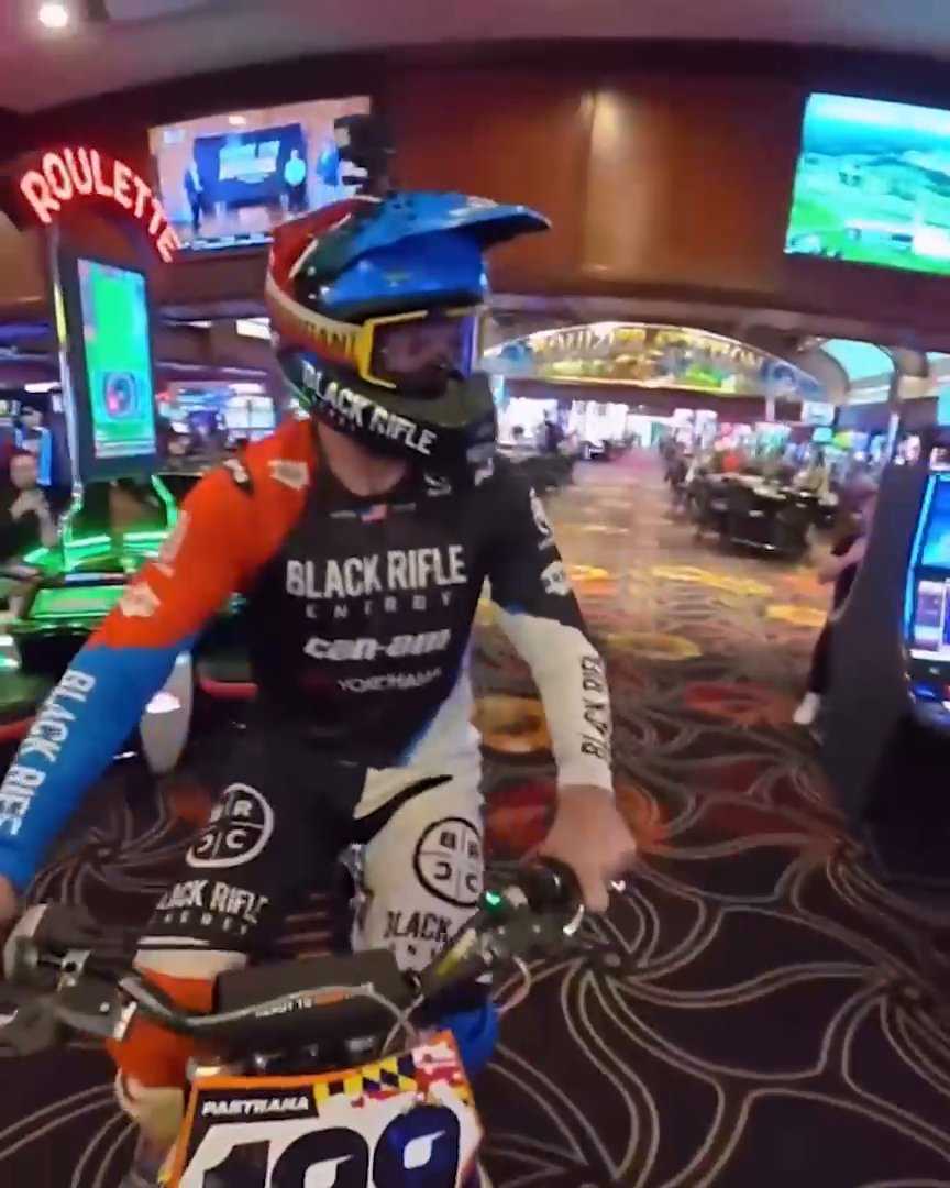 Travis Pastrana rode his dirt bike through a casino floor in Las Vegas 😧🎰 (via @travispastrana, @nitrocircus)