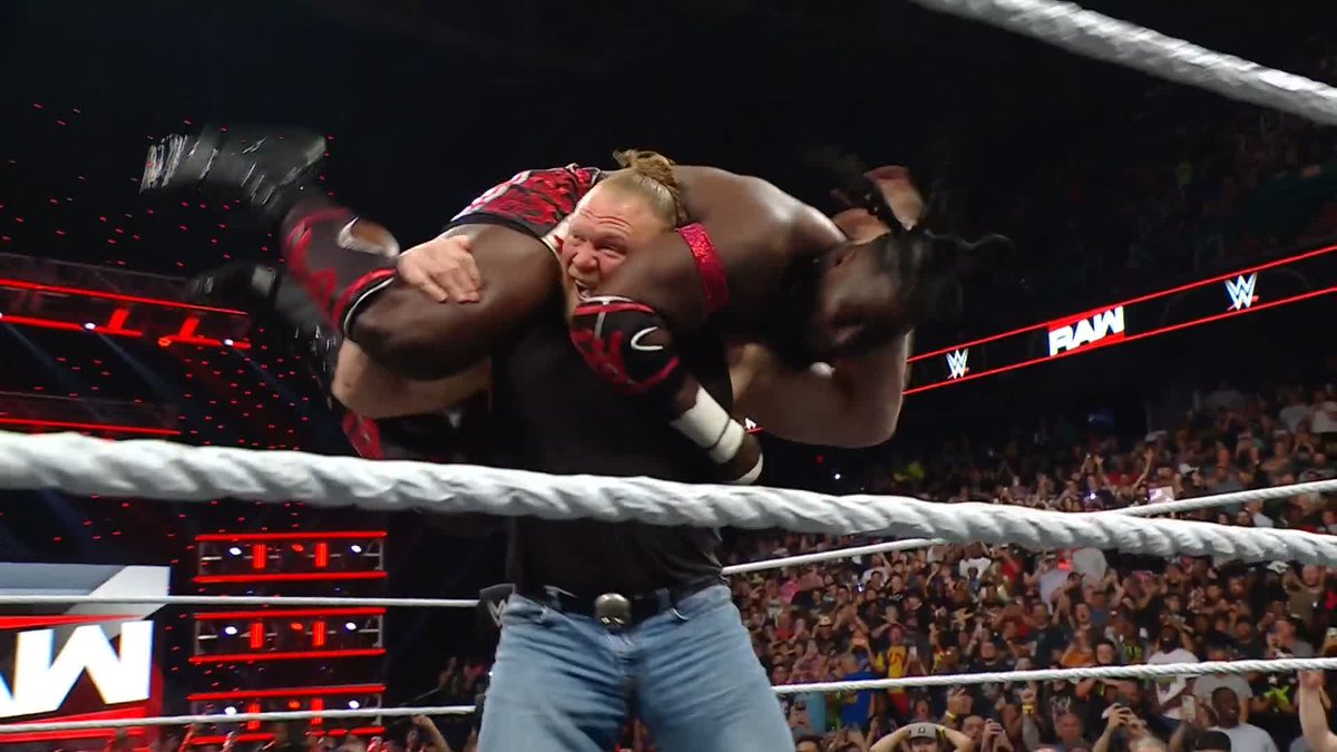 BROCK LESNAR MASACRA A OBA FEMI A BASE DE F5 NI RETIRADA NI POLLAS #WWERAW