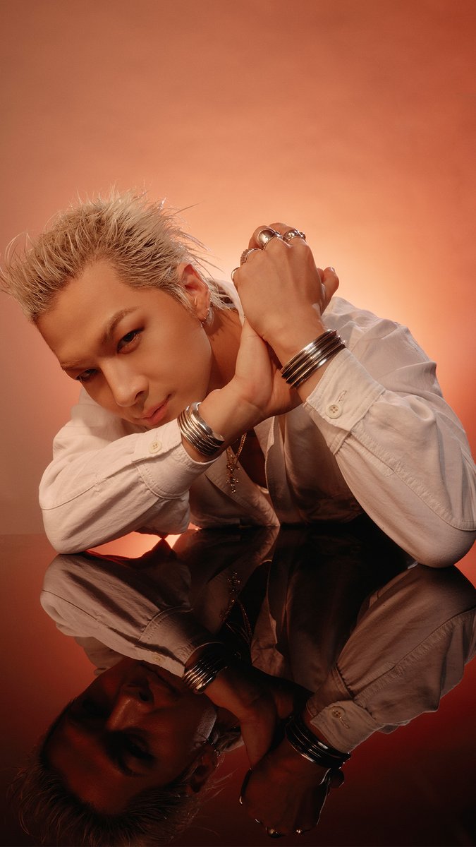 .TAEYANG reflects on his break from music and being able to adjust his perspective when creating QUINTESSENCE. Watch the complete Zane Lowe interview on YouTube and Apple Music. #TAEYANG #태양 #QUINTESSENCE