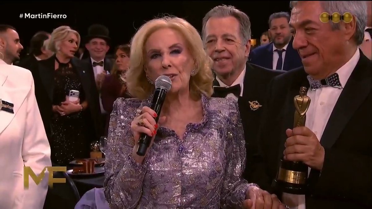"Mirtha": Porque ganó el premio a Mejor Labor Periodística Femenina en los #MartinFierro
