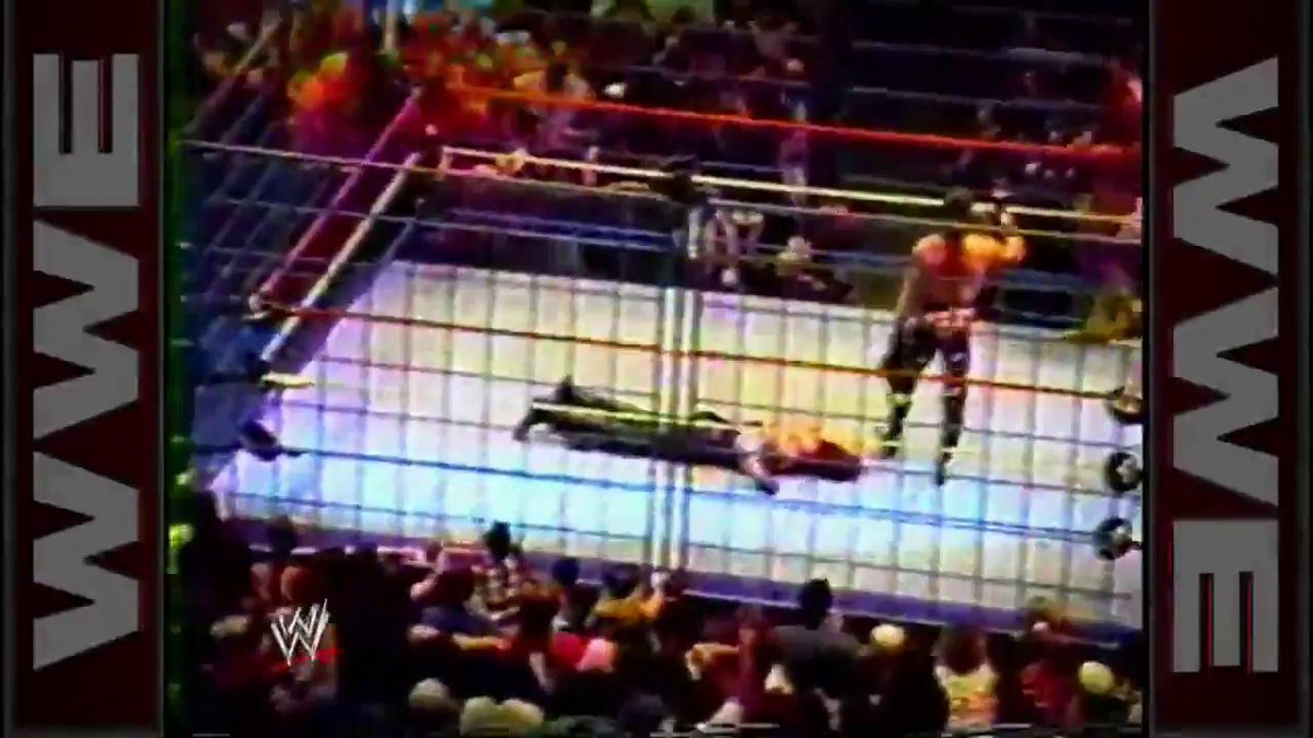 30 years ago today, The Kliq’s Curtain Call at a WWF house show in Madison Square Garden
