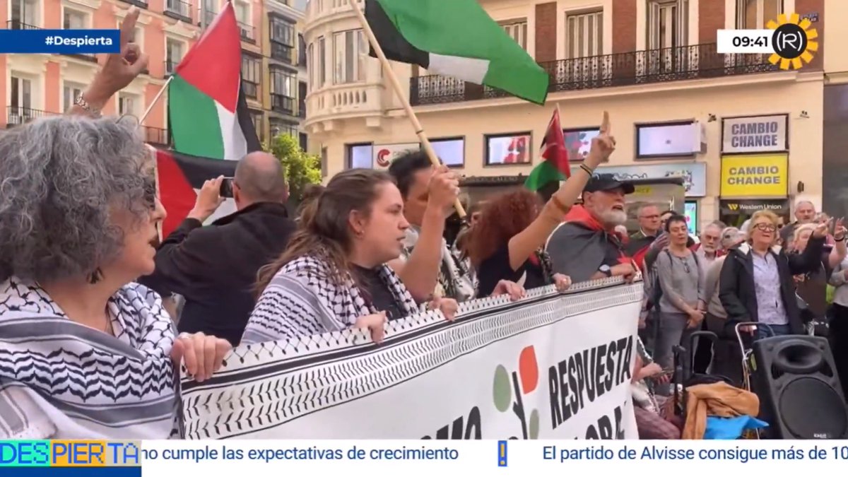 ⛵🇵🇸 alemvelasco_ estuvo ayer en la concentración en apoyo a la Global Sumud Flotilla y a la población palestina que tuvo lugar en Madrid 👇🏽 📺 DESPIERTA!