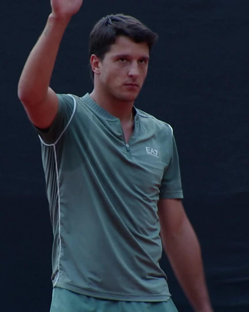 No rest for the wicked 🫡 Rome semi-finalist Luciano Darderi starts in Hamburg with a 6-3 7-6 win against Burruchuga! #bitpandahamburgopen