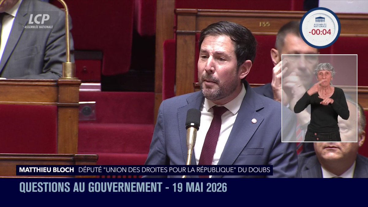 "L'Abandon" : "En marge du festival de Cannes, un soutien affiché de Jean-Luc Mélenchon a ricané de la mort de Samuel Paty", s'indigne Matthieu Bloch. Il demande à ce que le film soit projeté dans les collèges et les lycées. #QAG #DirectAN