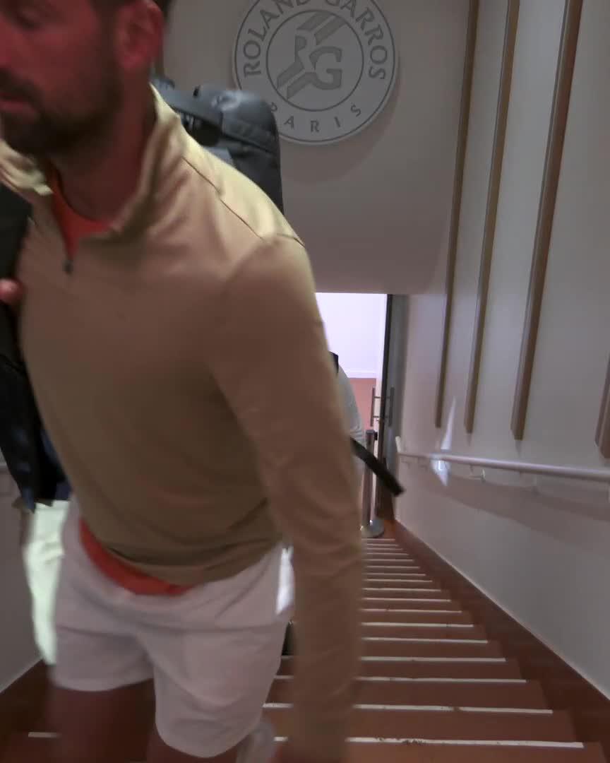 Novak is back on Court Philippe-Chatrier 💫 #RolandGarros