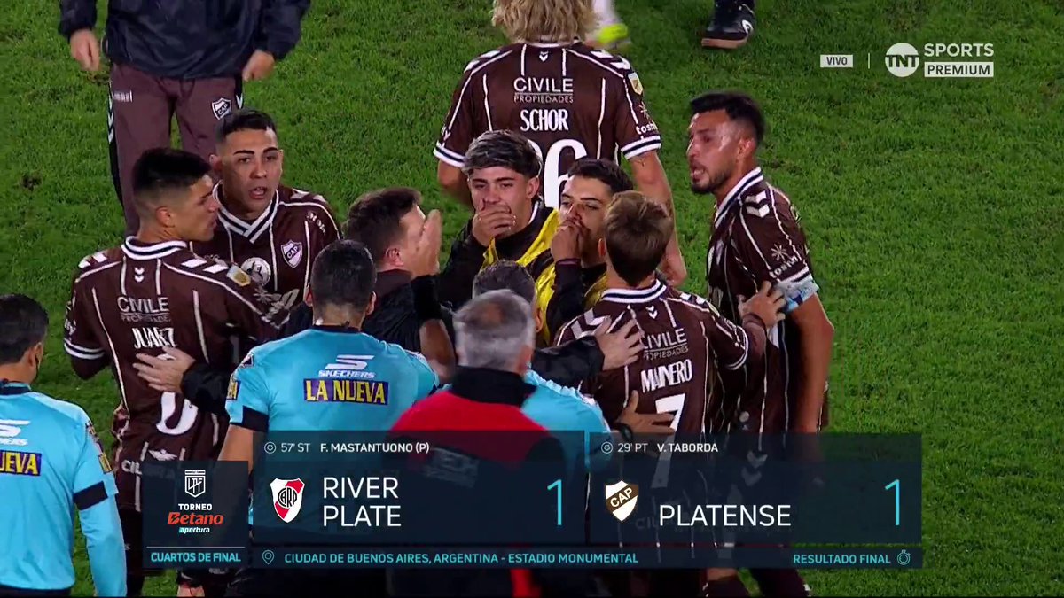 ❌El último partido de mata-mata de Falcón Pérez dirigiendo a river: Sí, el ESCÁNDALO vs Platense. 🙄¿Para qué lo juegan si ya sabemos cómo va a salir?