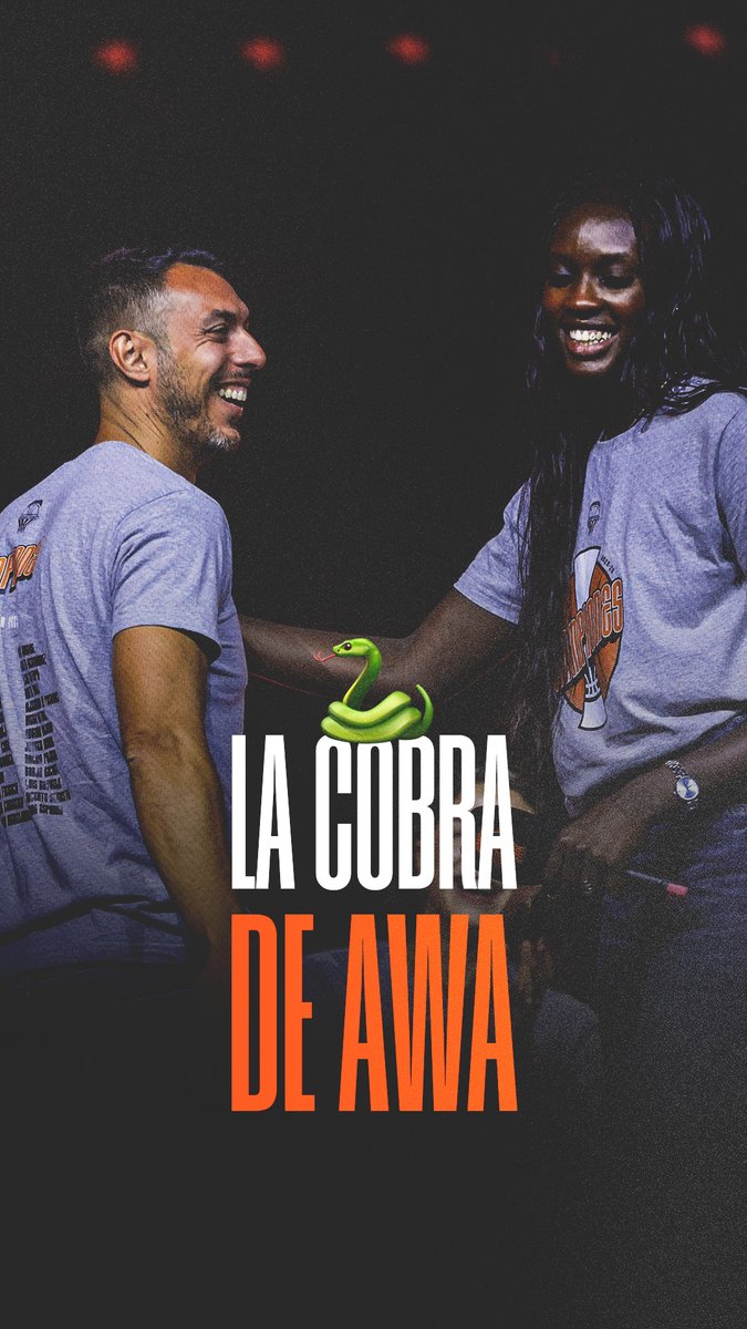 𝙇𝙚 𝙝𝙞𝙘𝙞𝙚𝙧𝙤𝙣 𝙩𝙧𝙞𝙯𝙖𝙨 𝙚𝙡 𝙘𝙤𝙧𝙖𝙯𝙤́𝙣 💔🤣 Todo iba bien, hasta que a nuestro fisio Adrián Valverde se le ocurrió chocarle la mano a awa fam... en ese momento, le hizo trizas el corazón ✋🐍